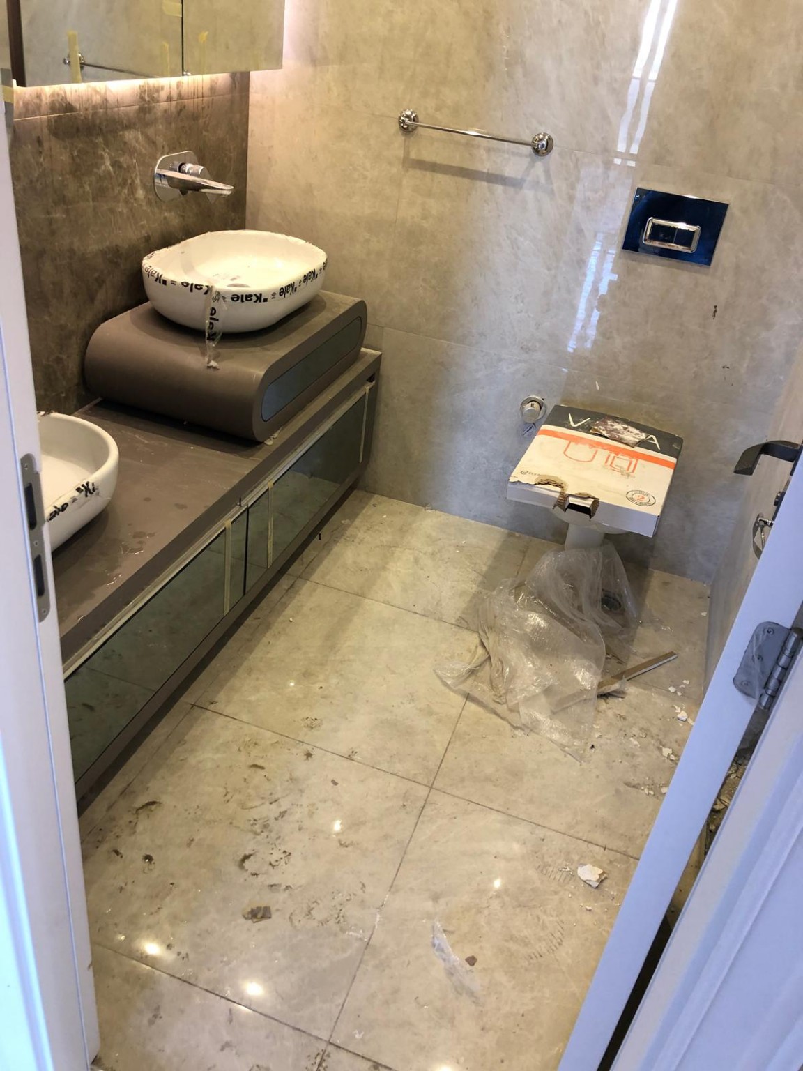 İnşaat sonrası banyo temizliği öncesi